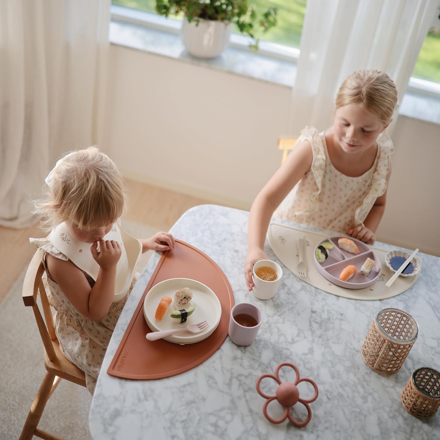 mushie Silicone Suction Plate | BPA-Free Non-Slip Design (Tradewinds)