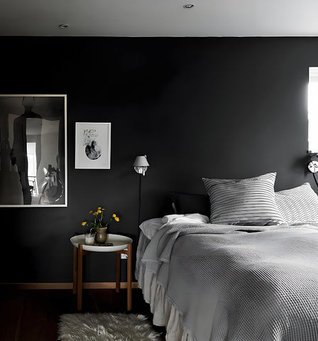 Black Peel and Stick Wallpaper Black Contact Paper Decorative Self-Adhesive Wallpaper Waterproof Removable Contact Paper for Wall Covering Furniture Cabinet Countertop Vinyl Roll 78.7"x17.7"