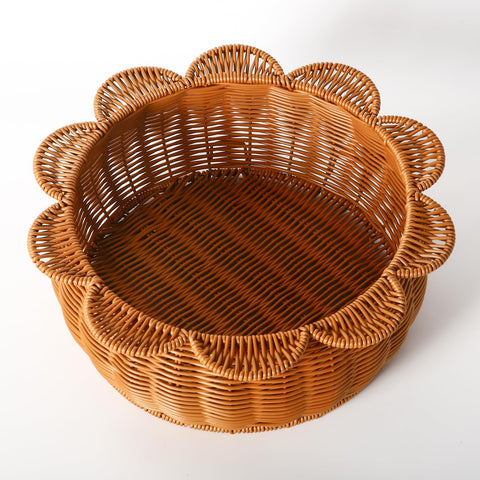 Scalloped basket,Scalloped Edge Round Serving Tray,Round Wicker Basket with handles,Hand Woven Imitation Rattan Basket,round woven tray for Coffee Table,Bathroom,Bedroom Organizing (A)