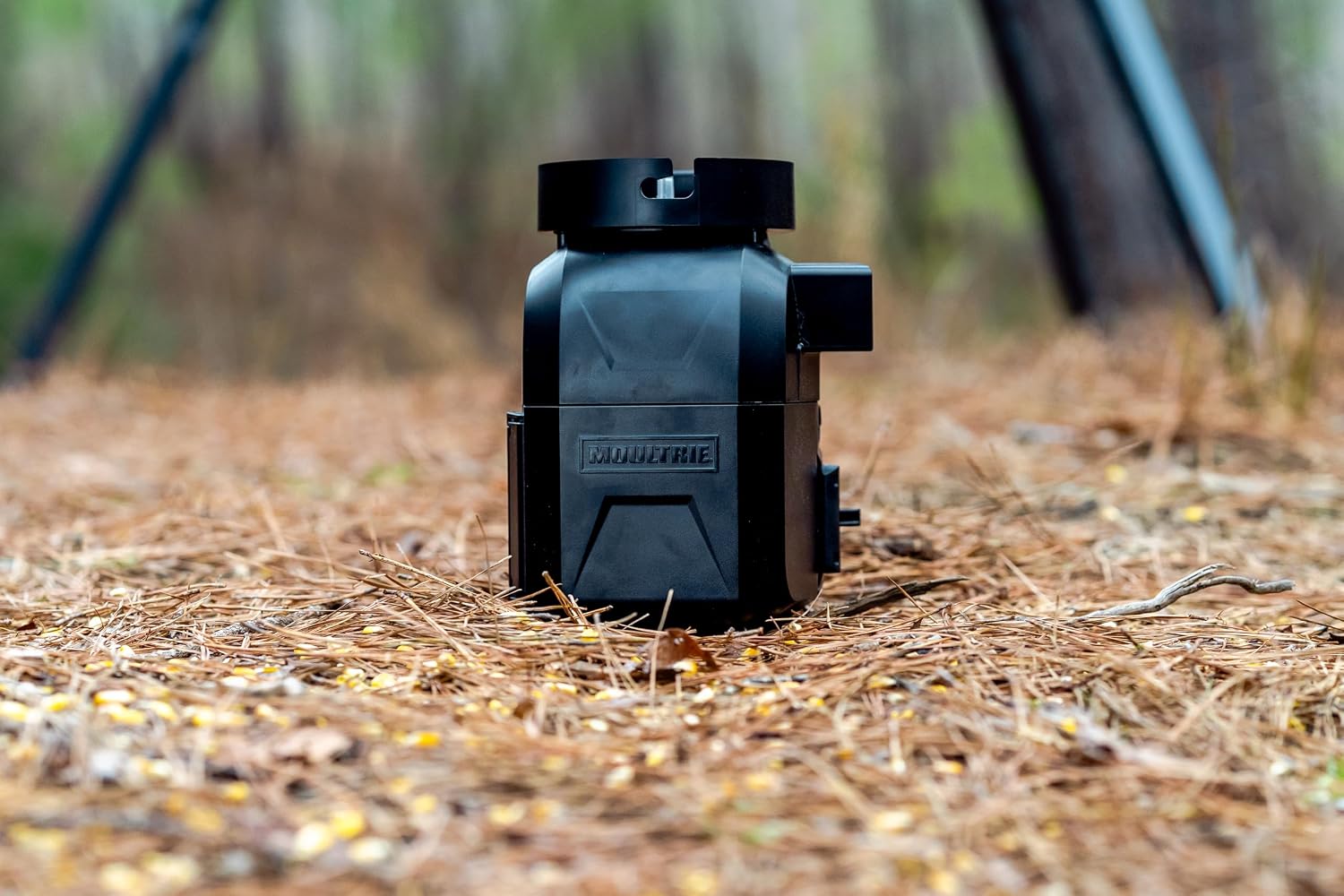 Moultrie Pro Hunter III Directional Feeder Kit - Bluetooth App Control
