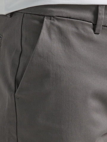 Lee Men's Flat Front Relaxed Straight Pant