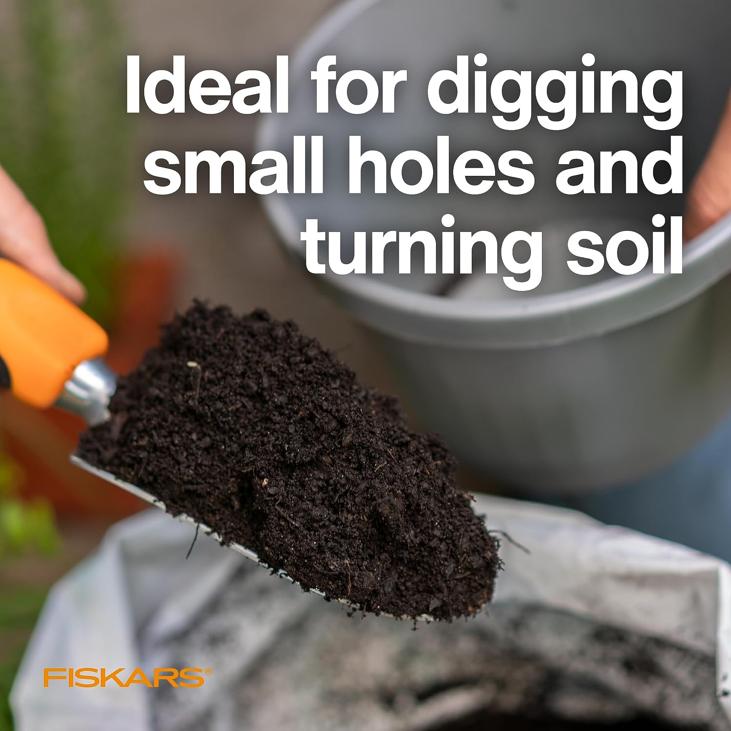 Fiskars Ergo Garden Trowel, Heavy Duty Hand Tool for Digging and Planting