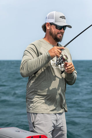 Huk Men's Americana Flag Pursuit | Long Sleeve Performance Fishing Shirt with +30 UPF Sun Protection