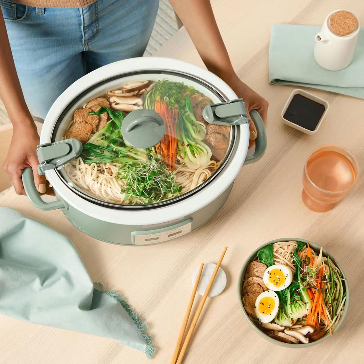 Crock-Pot Locking Lid 6qt Cook and Carry Programmable Slow Cooker, Green