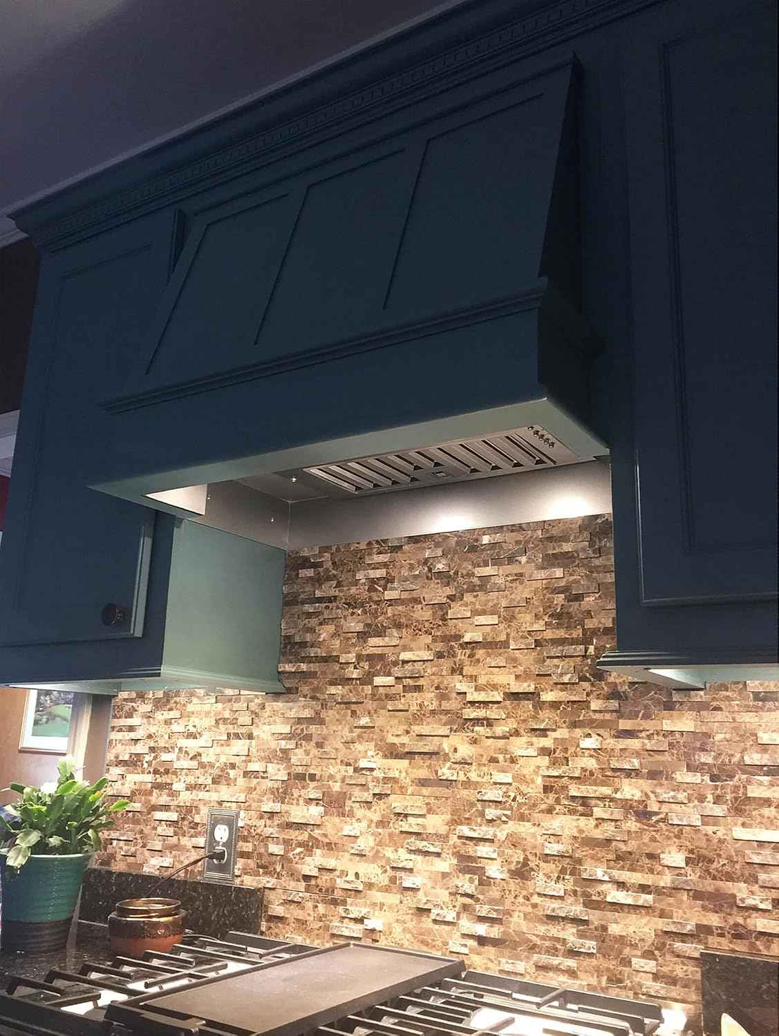 Castlewood Shaker Style Range Hood Front (H 30" | W 30" | D 7-1/4") with Ventilator/Liner - Maple (500 CFM Ventilator/T-Liner)