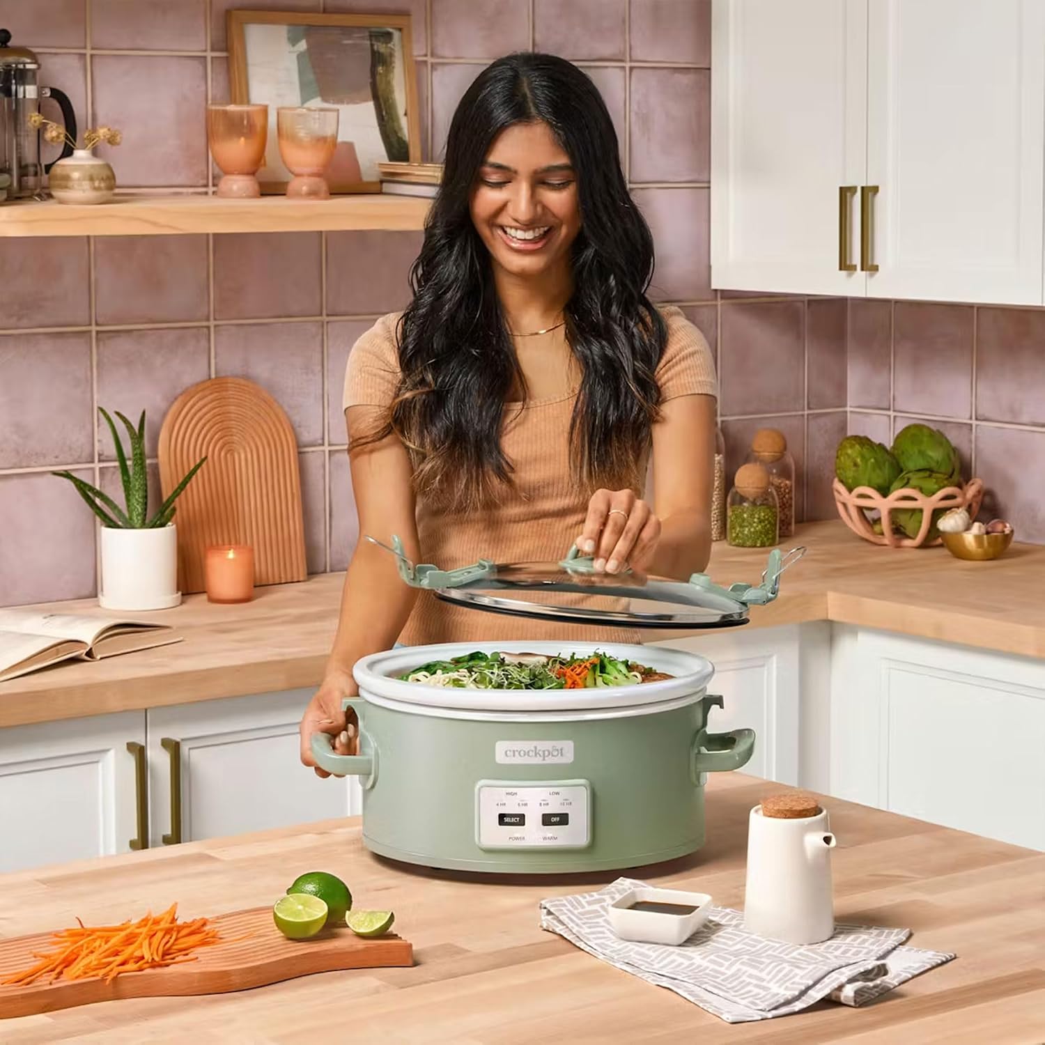 Crock-Pot Locking Lid 6qt Cook and Carry Programmable Slow Cooker, Green