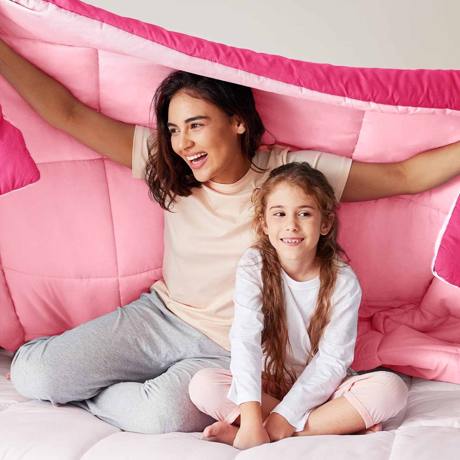 Exclusivo Mezcla Lightweight Reversible Queen Size Comforter Set, Down Alternative Comforter with 2 Pillow Sham, Queen Size Bedding Set for All Seasons, Hot Pink/Bright Pink