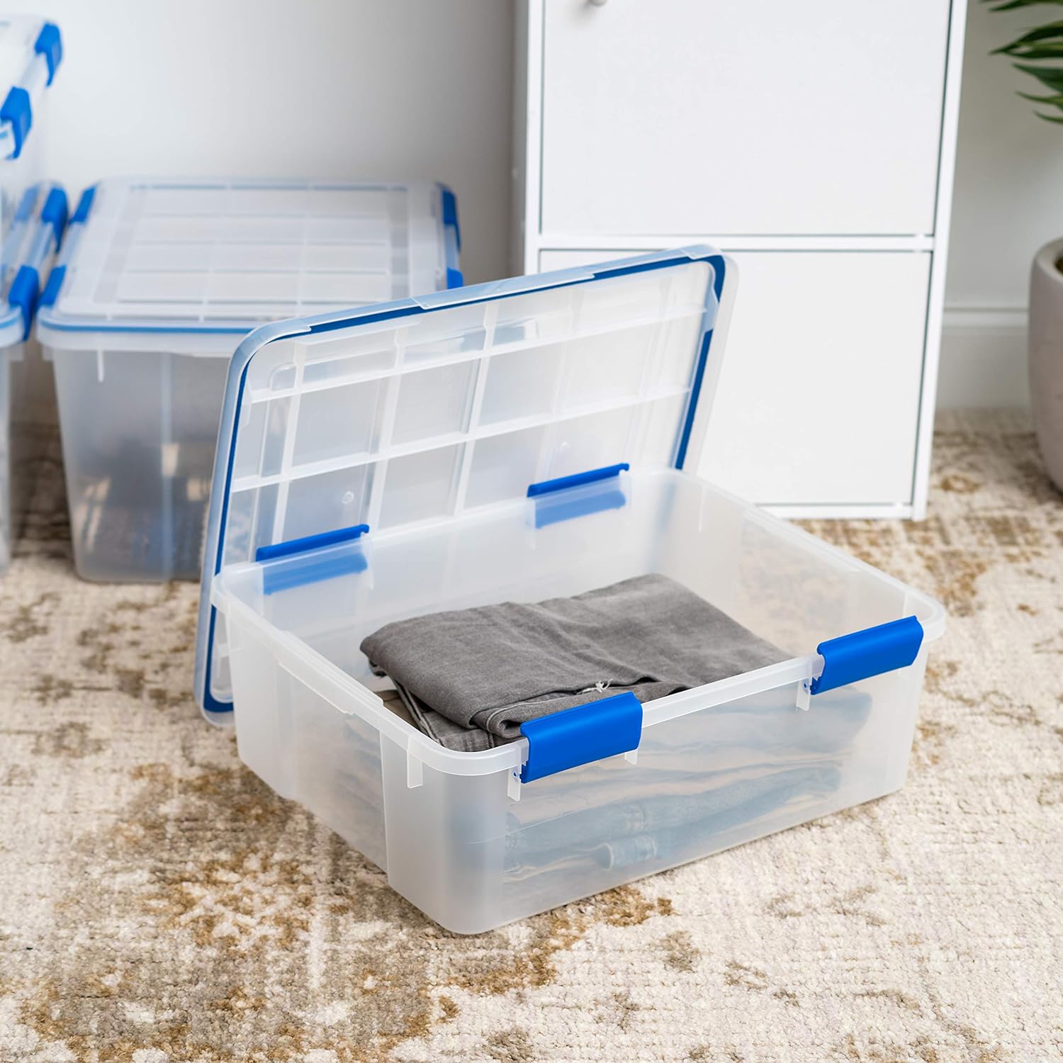 IRIS USA 4-Pack 26.5/44 Combo Qt Storage Bins with Gasket Lids, Clear/Blue
