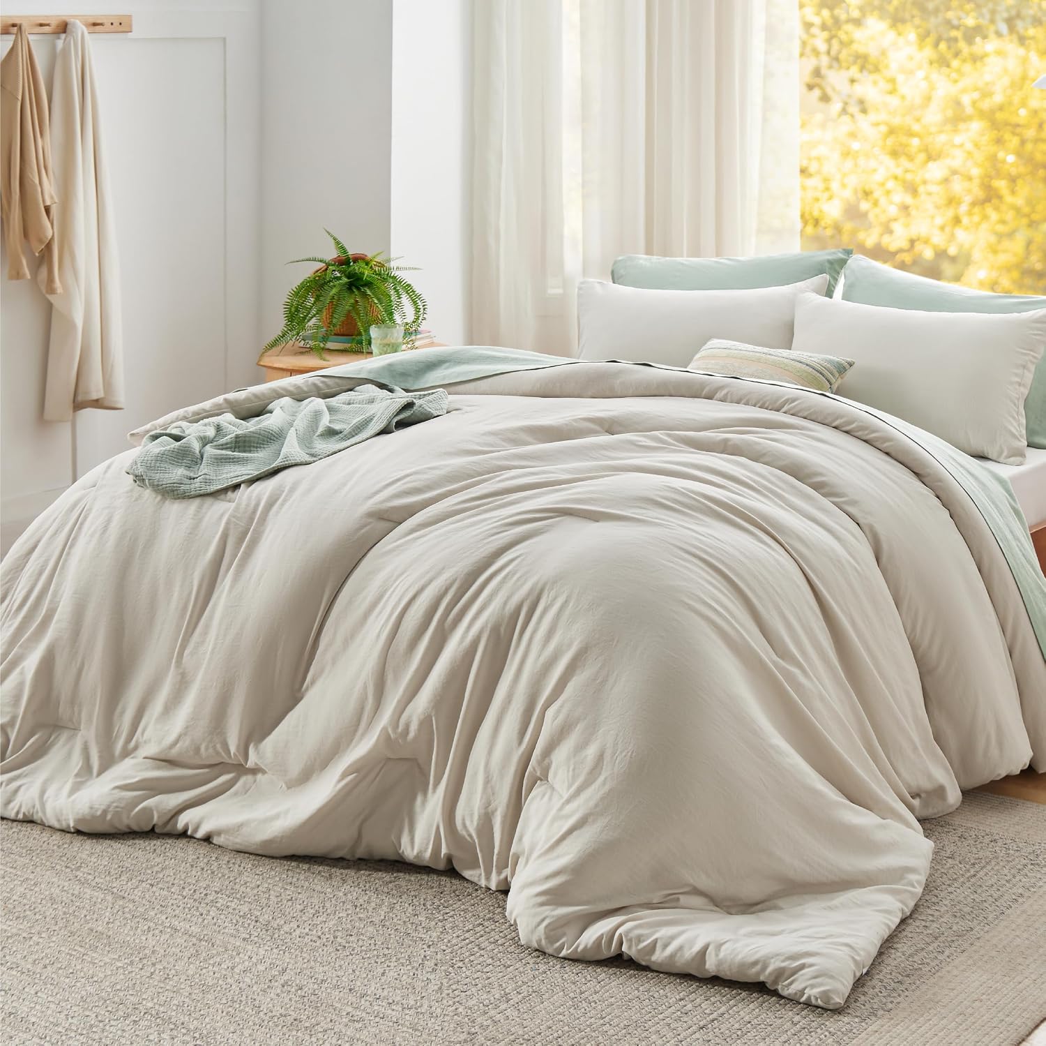 Bedsure Super King Plus Comforter Set Prewashed Soft 3Pcs Beige 128"x120"