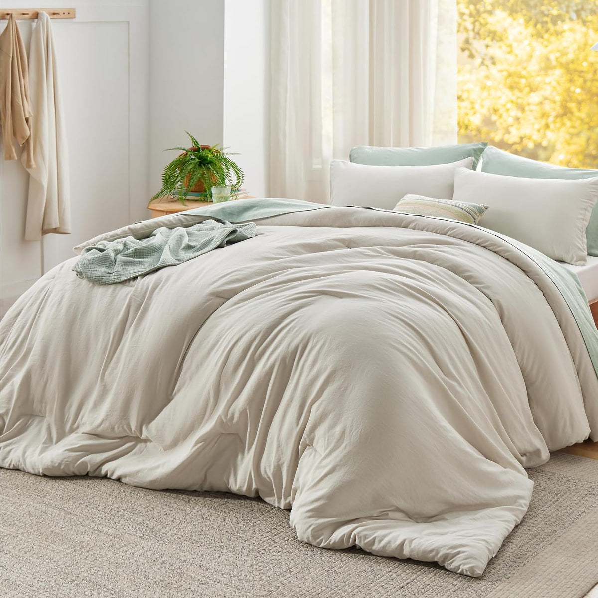 Bedsure Super King Plus Comforter Set Prewashed Soft 3Pcs Beige 128"x120"