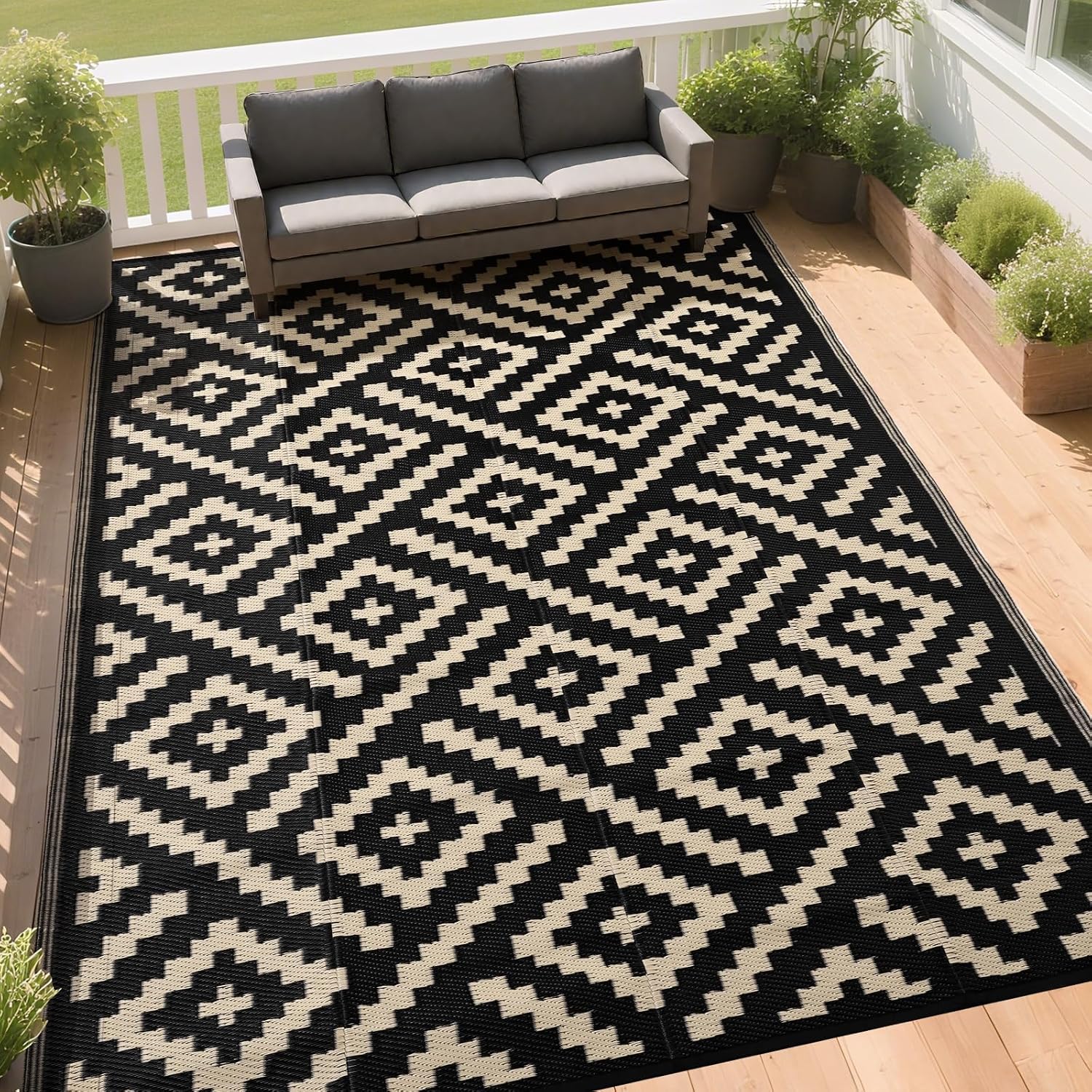 RURALITY Outdoor Rugs 5x8 Feet for Patios Clearance,Plastic Straw Waterproof Mats for Backyard,Porch,Deck,Balcony,Black&Beige