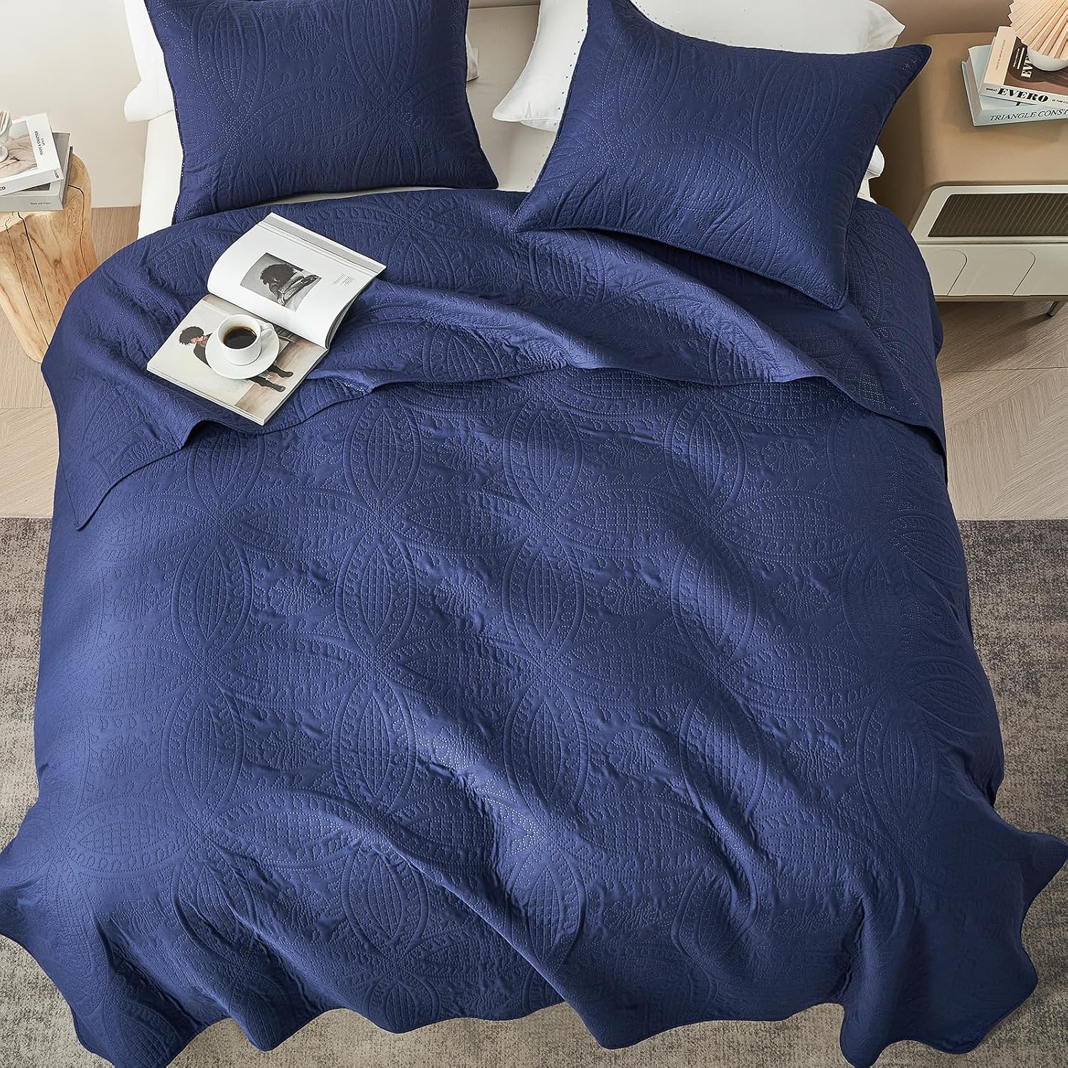 akkialla 118"x106" Navy California King Quilt Set, Oversized Floor-Length Bedspread, Modern Coin Pattern Microfiber Coverlet, 3-Piece All Season Bedding with 2 Pillow Shams