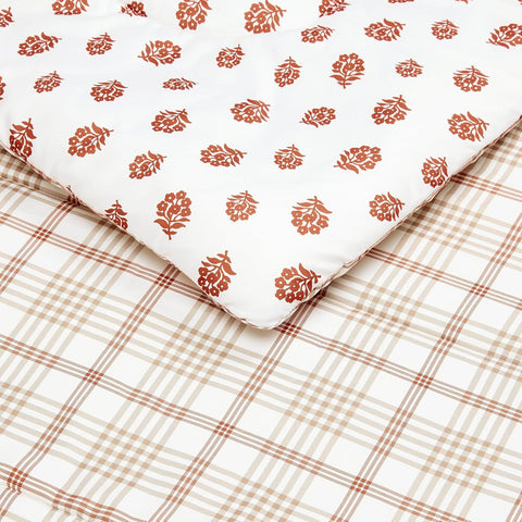 Amazon Basics Lightweight Microfiber Comforter Set, 3-Piece, Full/Queen, Off White Floral