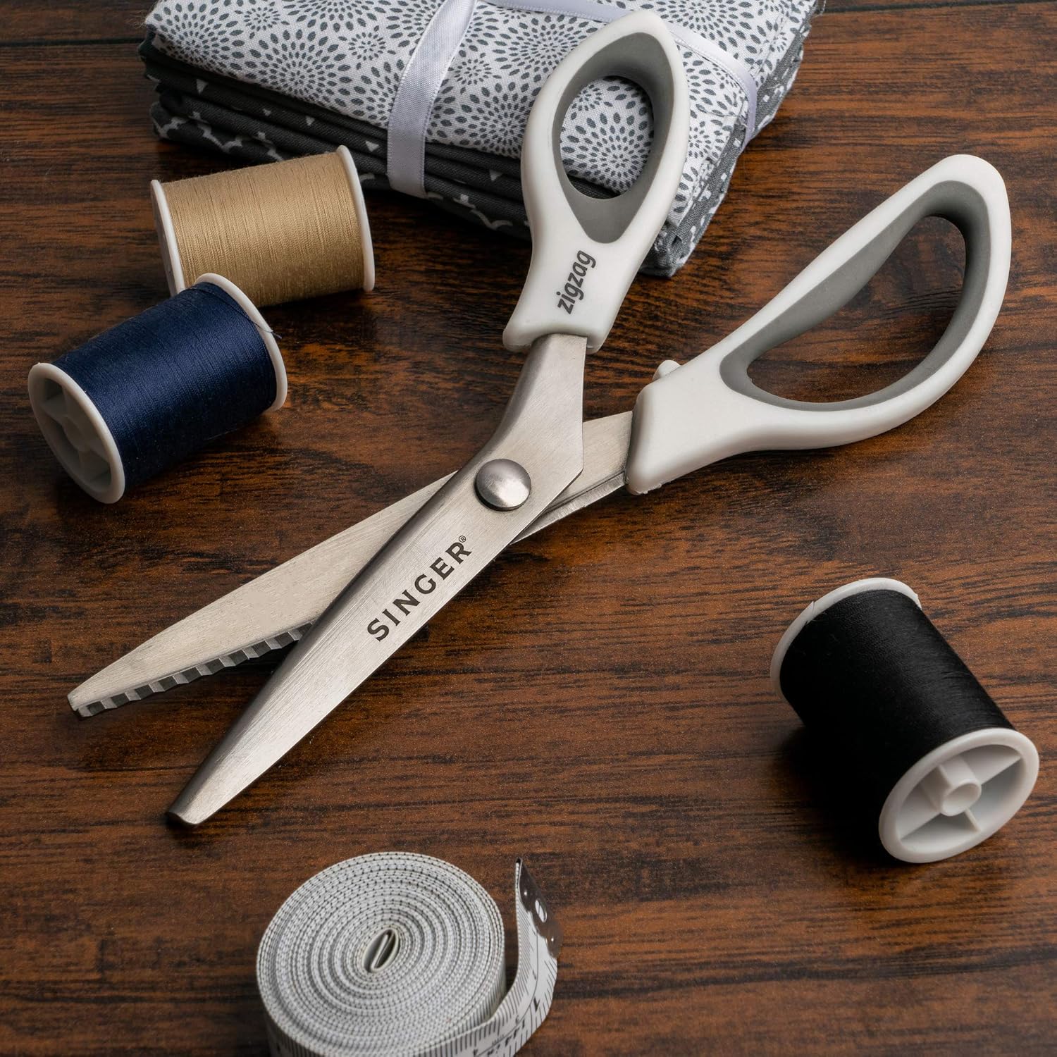 SINGER 9" Pinking Shears, Stainless Steel No-Fray Zigzag Edge