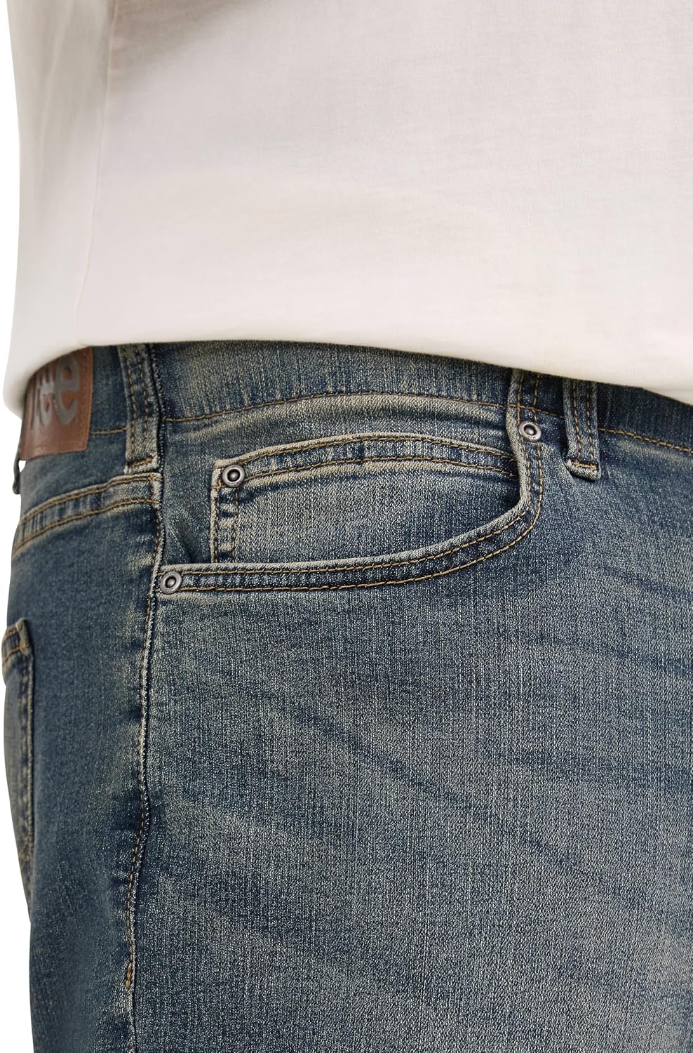 Lee Men's Big & Tall Extreme Motion Straight Taper Jean