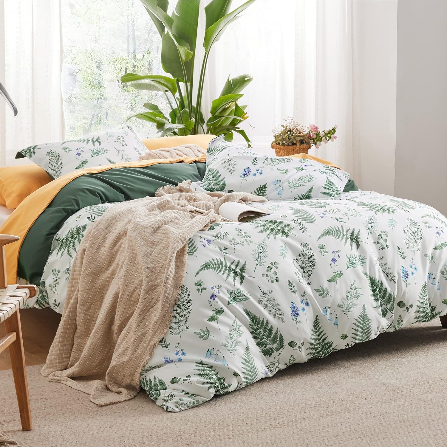 Bedsure Duvet Cover King Size - Reversible Plants Duvet Cover Set with Zipper Closure, 3 Pieces Green Bedding Set with 8 Corner Ties and 2 Pillow Shams 20"x36"