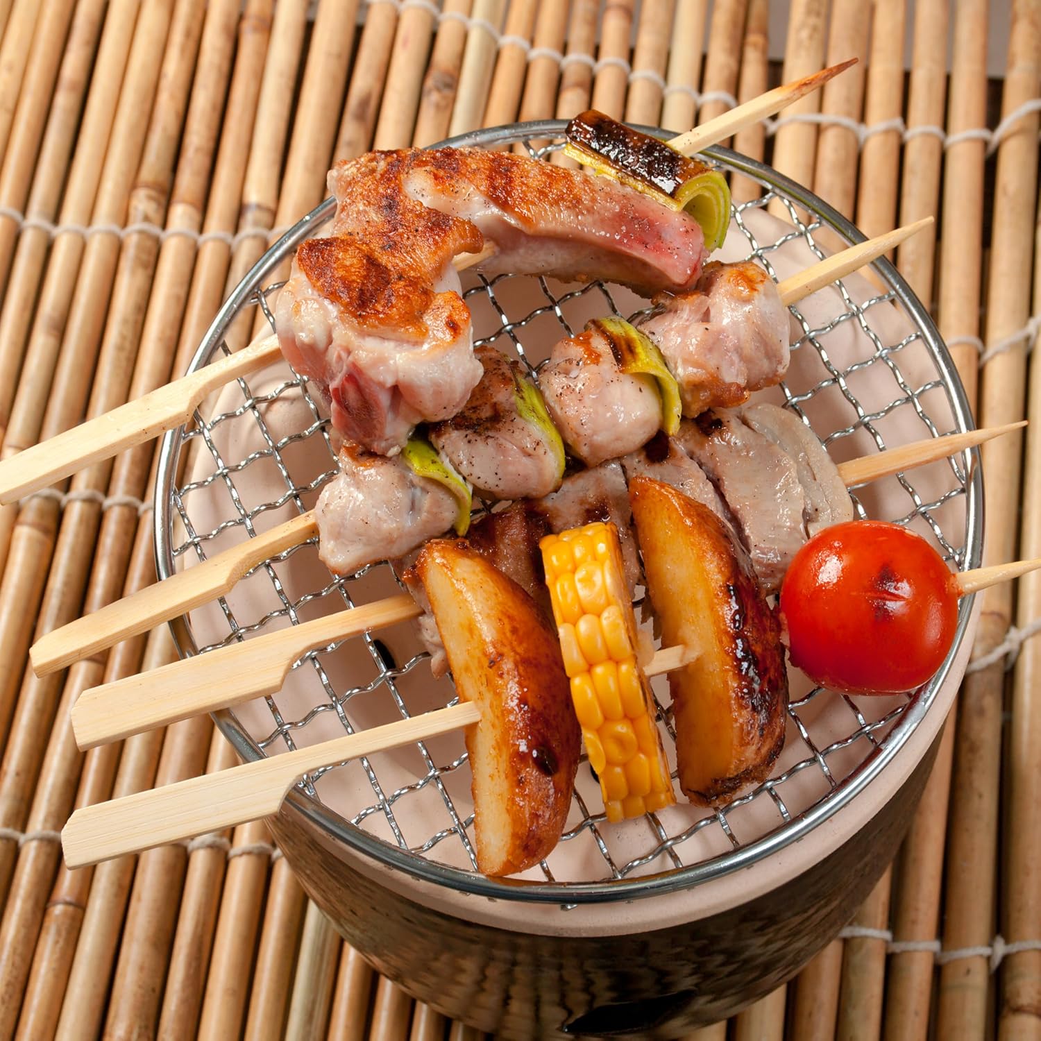 200 PCS 6 Inch Bamboo Wooden Paddle Skewers Sticks for Fruit Kabobs, Yakitori Chicken, Appetizers (6 Inch)