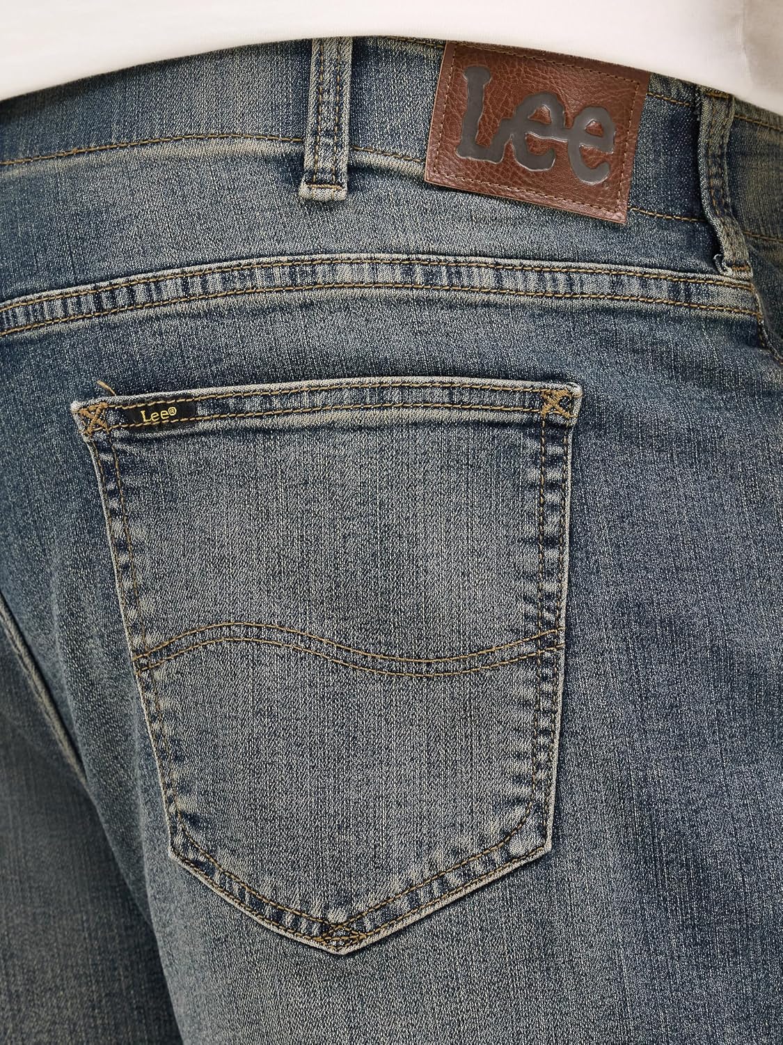 Lee Men's Big & Tall Extreme Motion Straight Taper Jean
