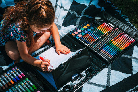 Art 101 USA Budding Artist 154 Pc Junior Artist Trifold Easel Set, Includes markers, crayons, oil pastels, watercolor paints, and colored pencils, Case, pop up easel, Portable Art Studio , White